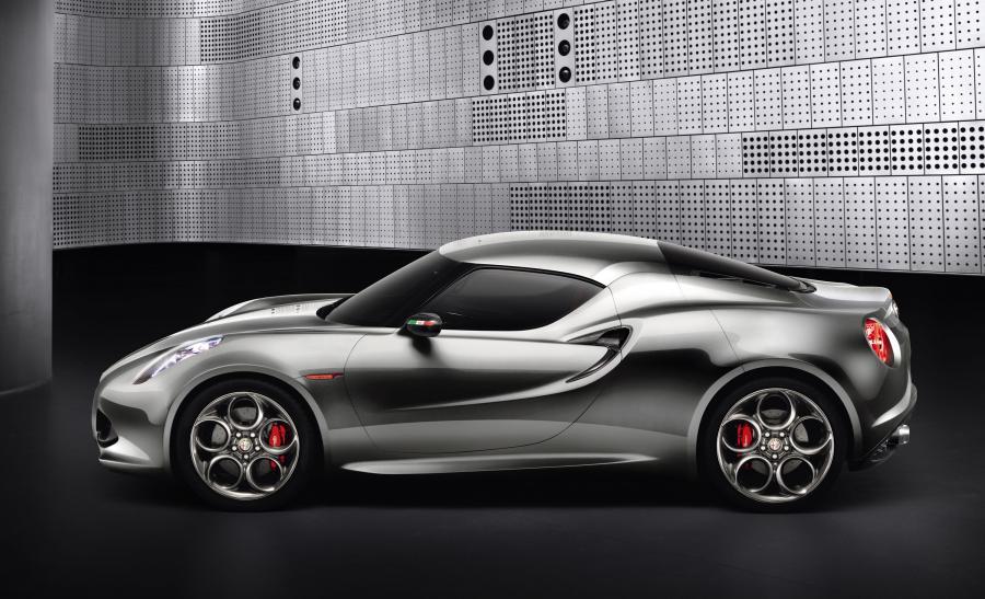  Alfa Romeo 4C Concept Fluid Metal 2011 года  (фото 6 из 10)